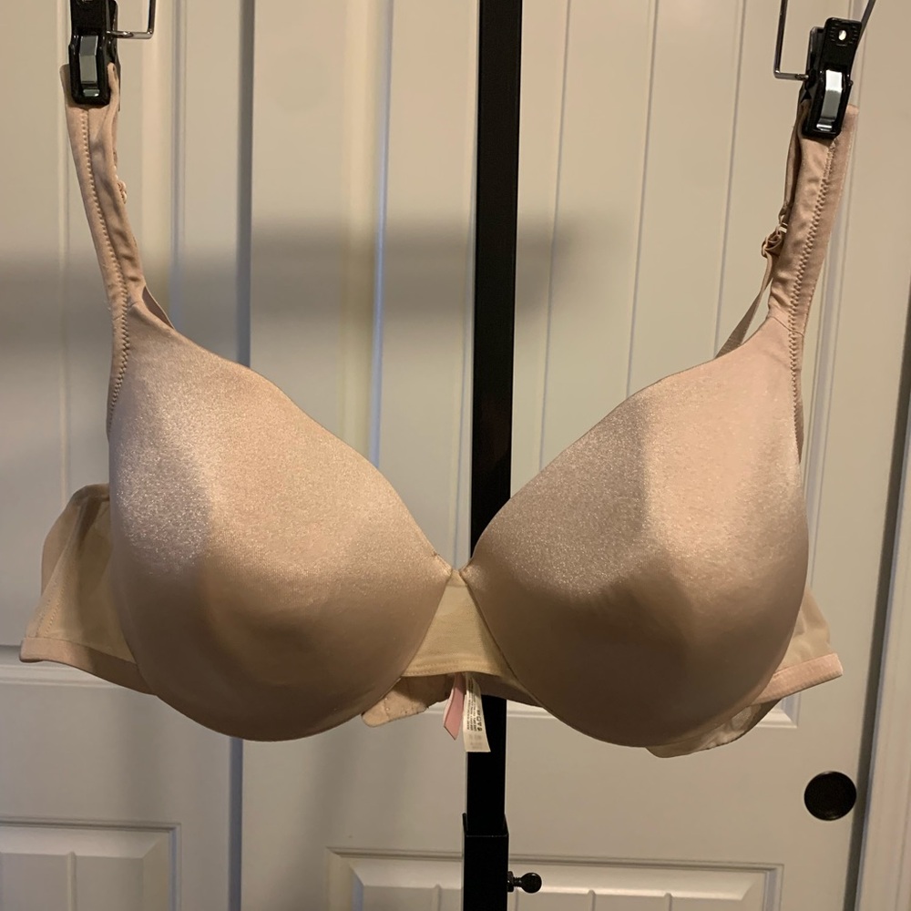 B-20 Tan Seamless T-Shirt Bra with Adjustable Straps